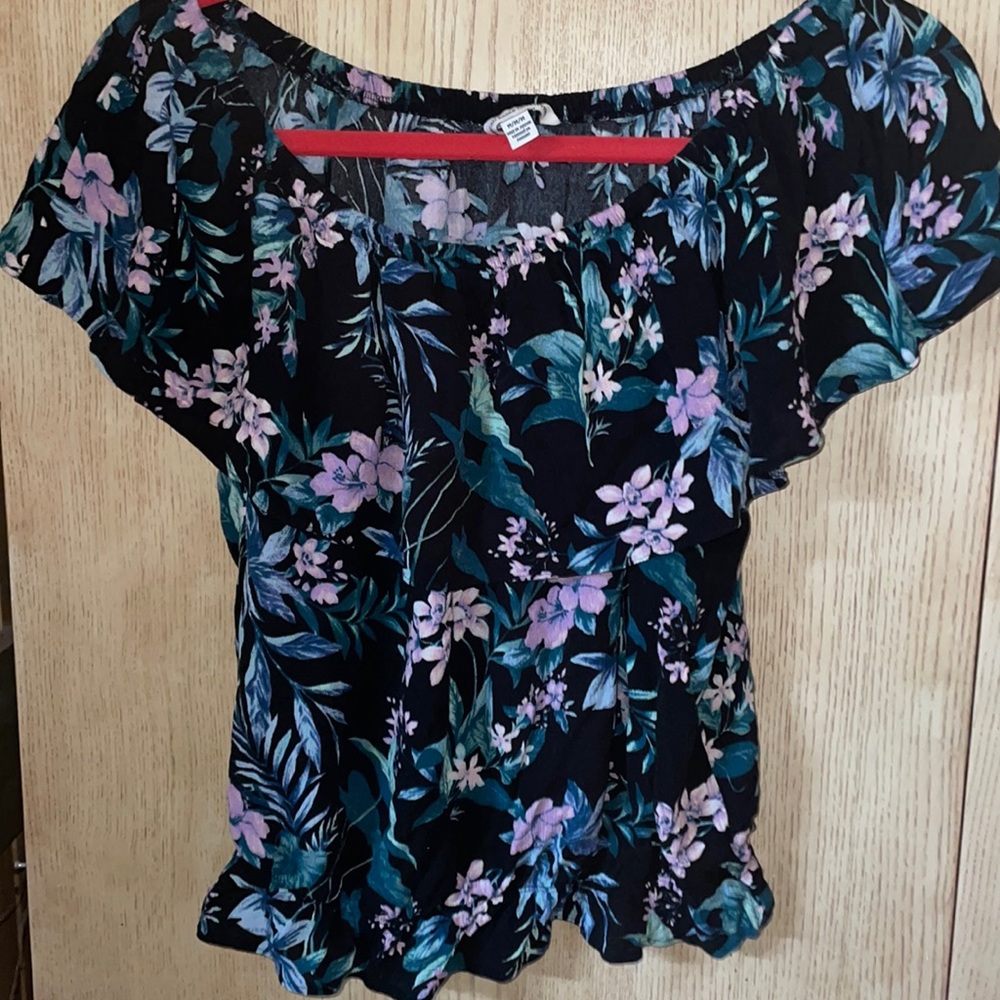 American Eagle off shoulder blouse